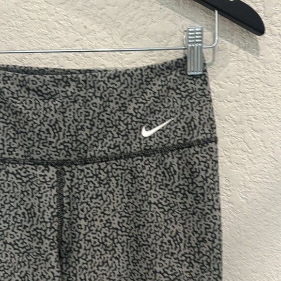 XS Nike leggings - Picture 2 of 7